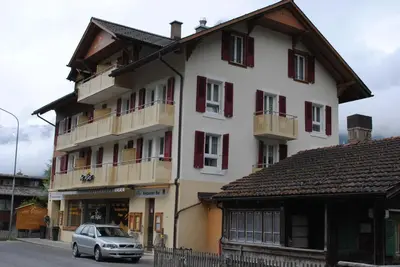 Das Gebäude in dem sich das Gasthaus befindet