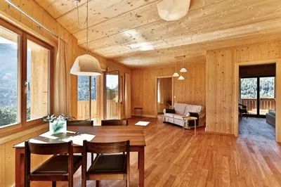 Ein Sitzbereich in der Unterkunft BerglandHof Hotel Ernen