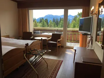Ein allgemeiner Bergblick oder ein Berglick von des Hotels aus