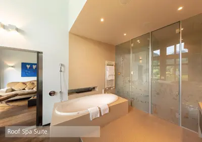 Ein Badezimmer in der Unterkunft Lenkerhof gourmet spa resort - Relais & Châteaux