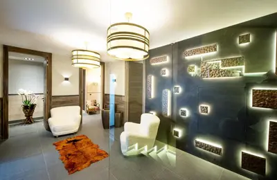 Ein Sitzbereich in der Unterkunft Chalet Migui Luxury Living & Spa *****, Crans Montana