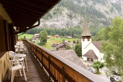 Ein allgemeiner Bergblick oder ein Berglick von des Hotels aus