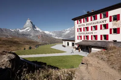 Ein allgemeiner Bergblick oder ein Berglick von des Hotels aus
