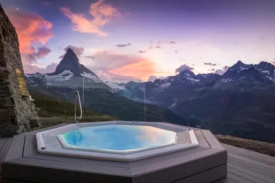Ein allgemeiner Bergblick oder ein Berglick von des Hotels aus