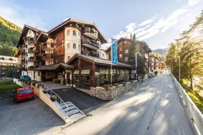 Ein allgemeiner Bergblick oder ein Berglick von des Hotels aus