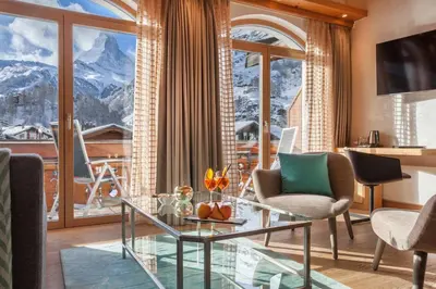 Ein allgemeiner Bergblick oder ein Berglick von des Hotels aus