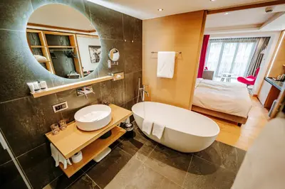 Ein Badezimmer in der Unterkunft Hotel Eden Wellness