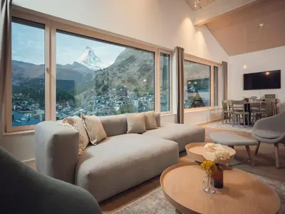 Ein allgemeiner Bergblick oder ein Berglick von der Ferienwohnung aus
