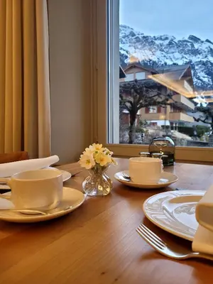 Ein allgemeiner Bergblick oder ein Berglick von des Hotels aus