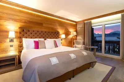 Ein Bett oder Betten in einem Zimmer der Unterkunft Hotel Royal