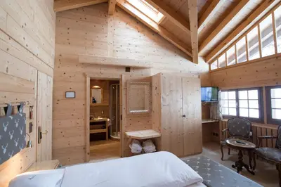 Ein Badezimmer in der Unterkunft Waldhotel Doldenhorn