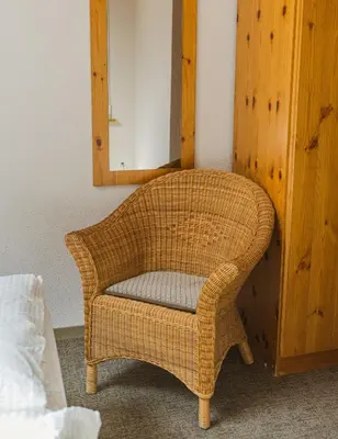 Ein Sitzbereich in der Unterkunft Waldhuus Bellary