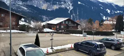 Ein allgemeiner Bergblick oder ein Berglick von des Hotels aus