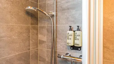 Ein Badezimmer in der Unterkunft Gasthaus Brünig Kulm
