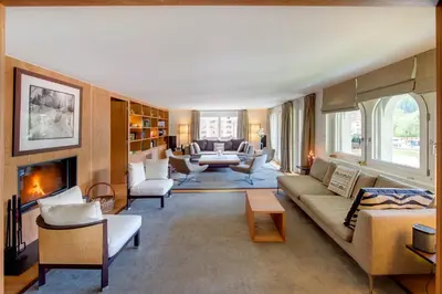 Ein Sitzbereich in der Unterkunft Luxury Chalets & Apartments by MX Zermatt
