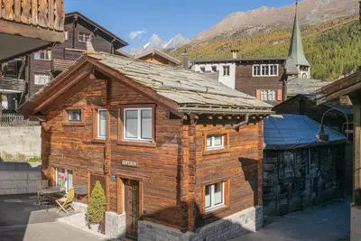 Ein allgemeiner Bergblick oder ein Berglick von der Ferienwohnung aus