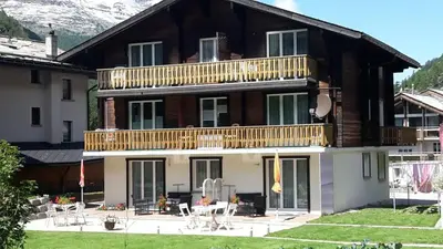 Ein allgemeiner Bergblick oder ein Berglick von der Ferienwohnung aus