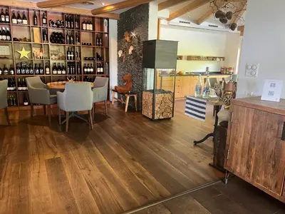 Lounge oder Bar in der Unterkunft Hotel Alpina