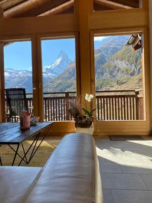 Ein allgemeiner Bergblick oder ein Berglick von der Ferienwohnung aus