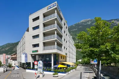 Ein allgemeiner Bergblick oder ein Berglick von des Hotels aus