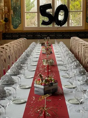 Getränke in der Unterkunft Hôtel les Berges