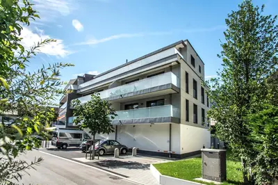 Das Gebäude in dem sich die Ferienwohnung befindet