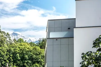 Ein allgemeiner Bergblick oder ein Berglick von der Ferienwohnung aus