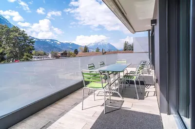 Ein allgemeiner Bergblick oder ein Berglick von der Ferienwohnung aus