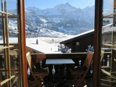 Ein allgemeiner Bergblick oder ein Berglick von der Ferienwohnung aus