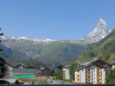 Ein allgemeiner Bergblick oder ein Berglick von der Ferienwohnung aus