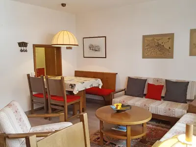 Ein Sitzbereich in der Unterkunft Apartment Ringstrasse Apt 122 by Interhome
