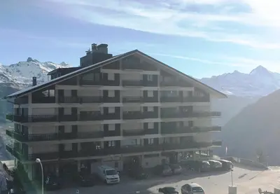 Ein allgemeiner Bergblick oder ein Berglick von der Ferienwohnung aus