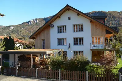 Ein allgemeiner Bergblick oder ein Berglick von der Ferienwohnung aus