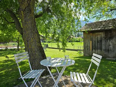 Ein Garten an der Unterkunft Mountain Holiday