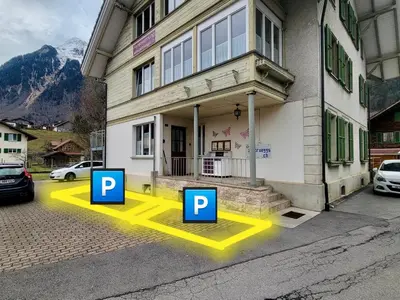 Ein allgemeiner Bergblick oder ein Berglick von des Ferienhauses aus