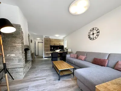 Ein Sitzbereich in der Unterkunft Eagle apartment with splendid and direct view of the Matterhorn