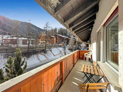 Ein allgemeiner Bergblick oder ein Berglick von der Ferienwohnung aus