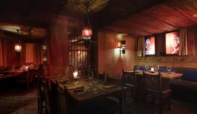 Ein Restaurant oder anderes Speiselokal in der Unterkunft Guesthouse by the rex