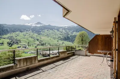 Ein allgemeiner Bergblick oder ein Berglick von der Ferienwohnung aus