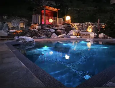 Der Swimmingpool an oder in der Nähe von WOO® Loft Resort
