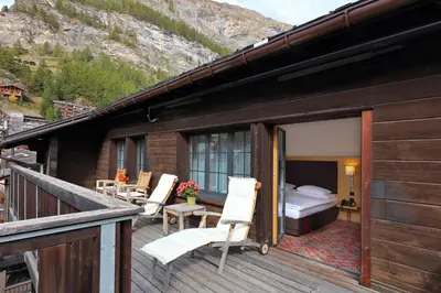 Ein allgemeiner Bergblick oder ein Berglick von des Hotels aus