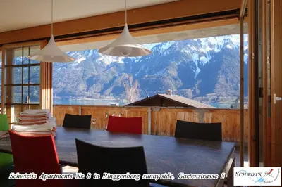 Ein allgemeiner Bergblick oder ein Berglick von der Ferienwohnung aus