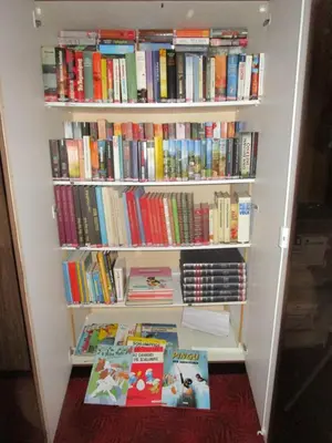 Die Bibliothek im Bed & Breakfast