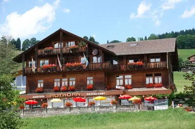 Das Gebäude in dem sich das Hotel befindet
