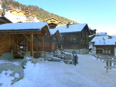Chalet Les Clarines by Interhome im Winter