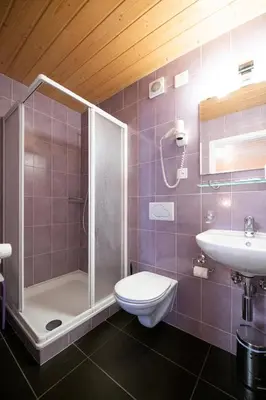 Ein Badezimmer in der Unterkunft Motel-Restaurant 13 Etoiles