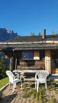 Ein allgemeiner Bergblick oder ein Berglick von des Chalets aus