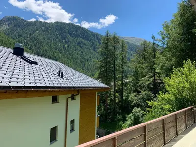 Ein allgemeiner Bergblick oder ein Berglick von der Ferienwohnung aus