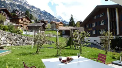 Ein allgemeiner Bergblick oder ein Berglick von der Ferienwohnung aus