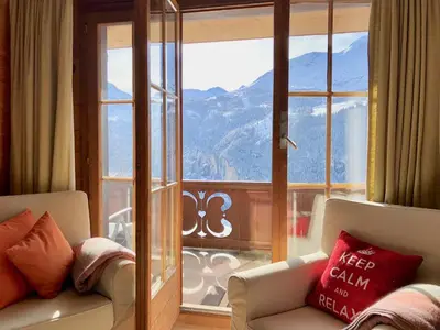 Ein allgemeiner Bergblick oder ein Berglick von der Ferienwohnung aus